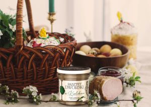 Staropolska Wielkanoc – jak ucztowano w szlacheckim dworze fot. Pasztet Dworski Co na wielkanocnym stole w szlacheckim dworze? Staropolska Wielkanoc: Jak ucztowano w szlacheckim dworze?